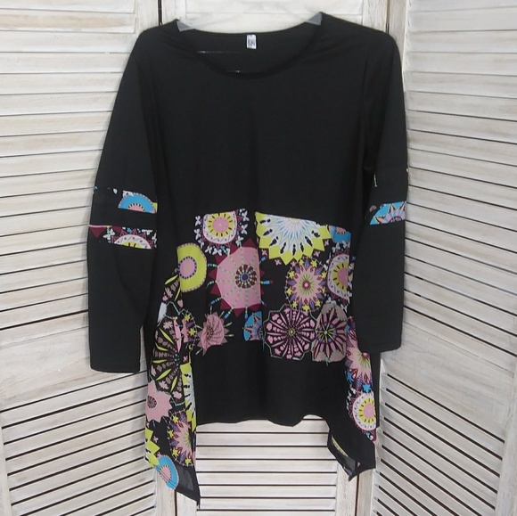 Tops - Artsy decorated black tunic FUN top shirt flowers